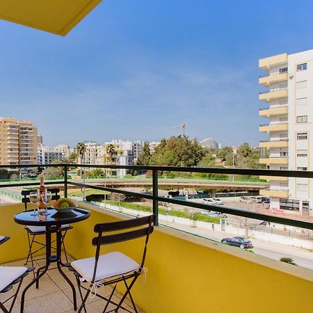 Light & Comfy Apartment W/ Pool & Balcony By Lovelystay Portimão Exteriör bild