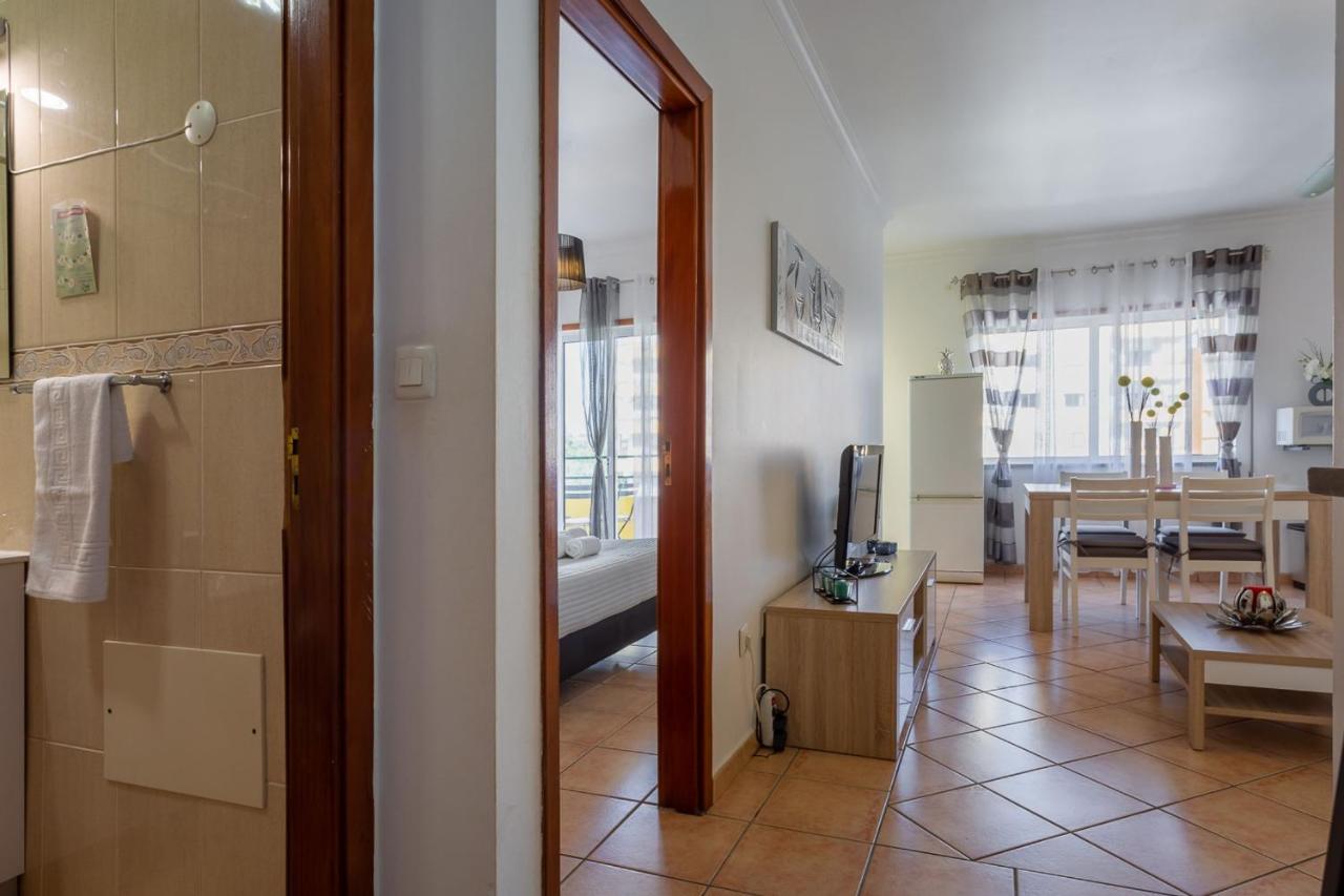 Light & Comfy Apartment W/ Pool & Balcony By Lovelystay Portimão Exteriör bild