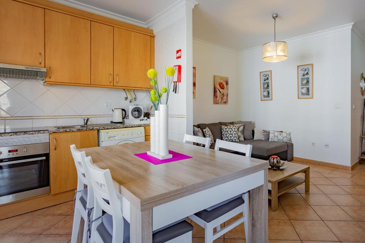 Light & Comfy Apartment W/ Pool & Balcony By Lovelystay Portimão Exteriör bild