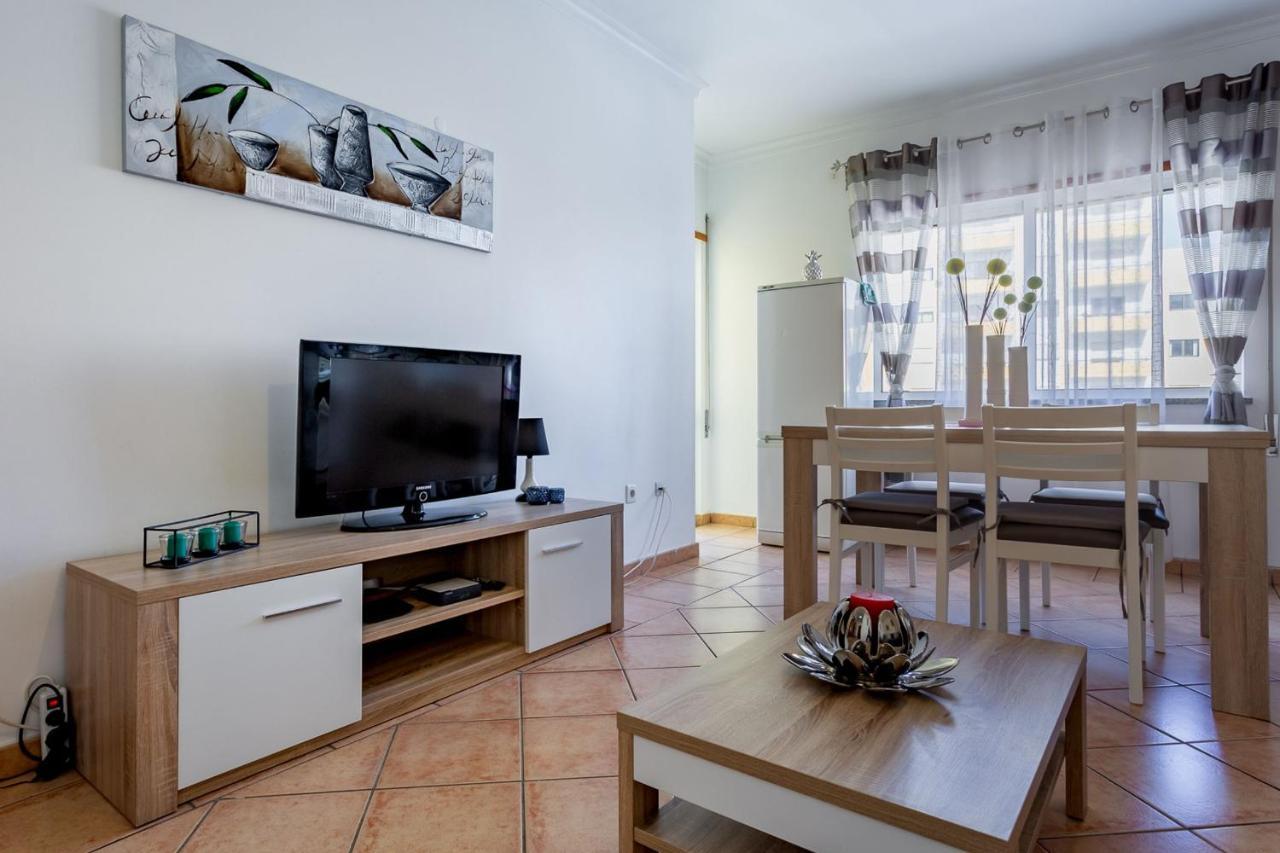 Light & Comfy Apartment W/ Pool & Balcony By Lovelystay Portimão Exteriör bild